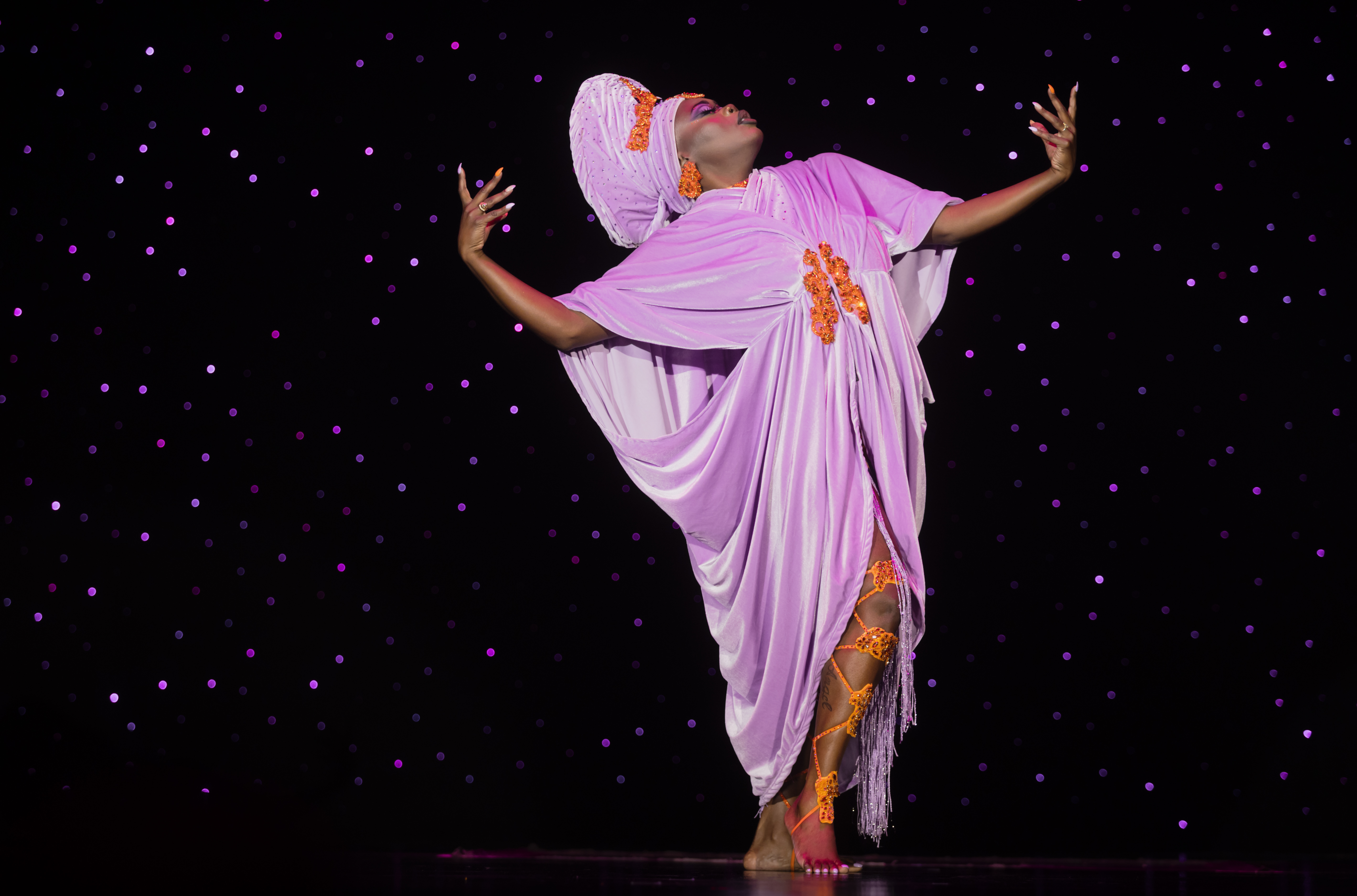 Burlesque Queendom with Foxy Lexxi&nbsp;Brown